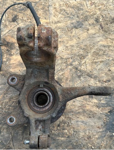 DD323302X MAZDA Цапфа передняя правая купить в Тернополь