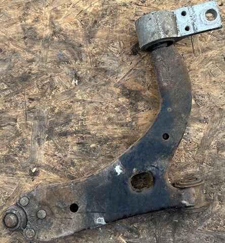 DD3234350 MAZDA Рычаг передней подвески нижний левый купить в Хмельницкий