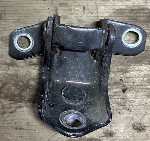 E11273210A MAZDA Петля двери задней левой купить в Львов