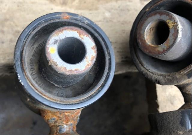 NISSAN E6210BR20A Амортизатор задний в наличии Одесса