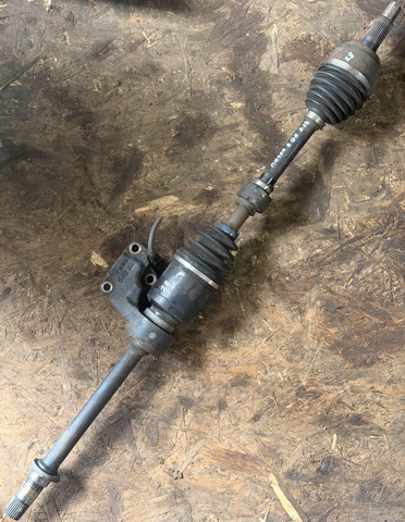 Полуось передняя, правая GD762550XB MAZDA