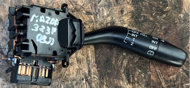Подрулевой правый переключатель  GE4T66128 MAZDA