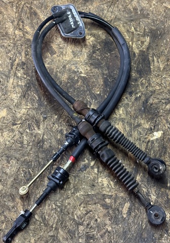 Трос коробки передач GJ6F46500C MAZDA