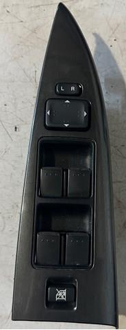 Кнопочный блок управления стеклоподъемником передний левый оригинал mazda 6 gy 02-07,в хорошем состоянии,отправка любой почтой,гарантия на установку 14 дней GP9A66350