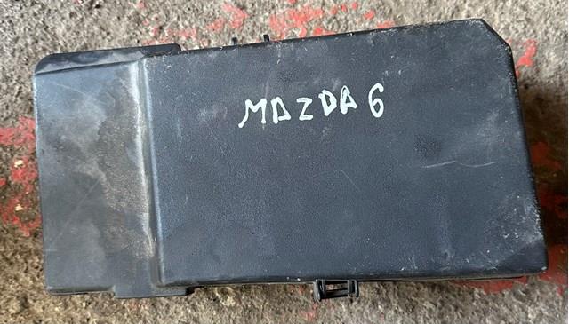 Панель предохранителей GR1C66760 MAZDA