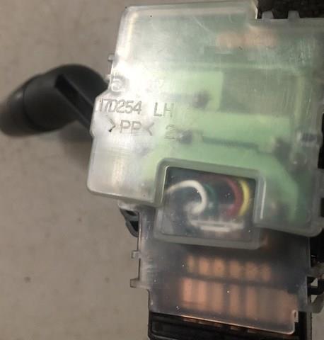 GR1R66128A MAZDA Правый подрулевой переключатель купить в Житомир