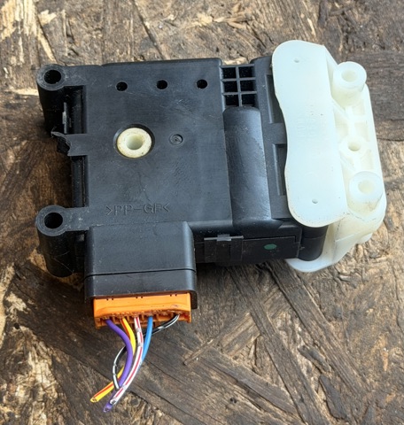 GS1D61A70 MAZDA купить в Харьков