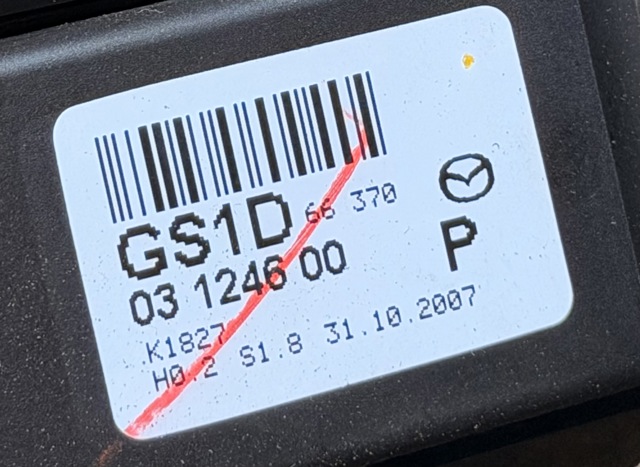 GS1D66370 MAZDA Кнопка стеклоподъемника передняя купить в Сумы