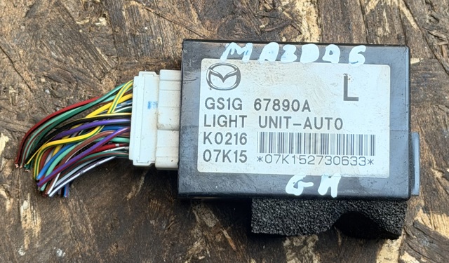 Модуль управления (ЭБУ) светом фар GS1G67890A MAZDA