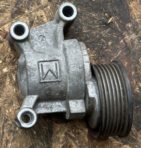 MAZDA L37215980C Натяжитель приводного ремня в наличии Ужгород