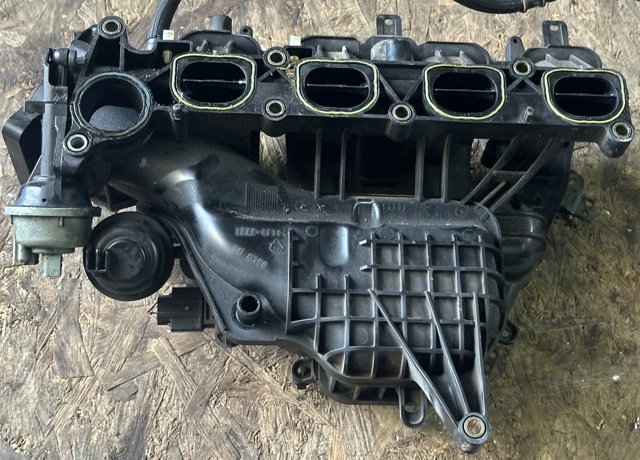 LF6013100 MAZDA Впускной коллектор купить в Ужгород