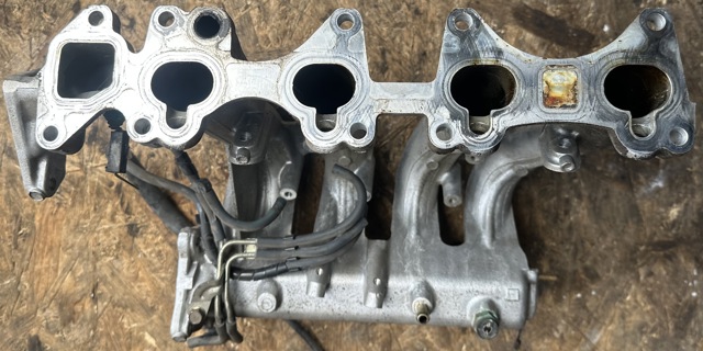 MITSUBISHI MD323130 Коллектор впускной в наличии Чернигов