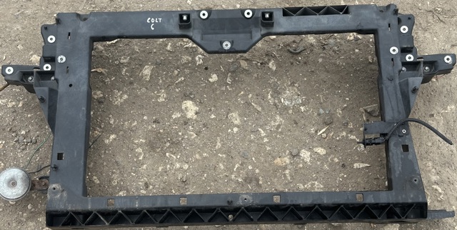 Установочная панель передняя MN105057 MITSUBISHI