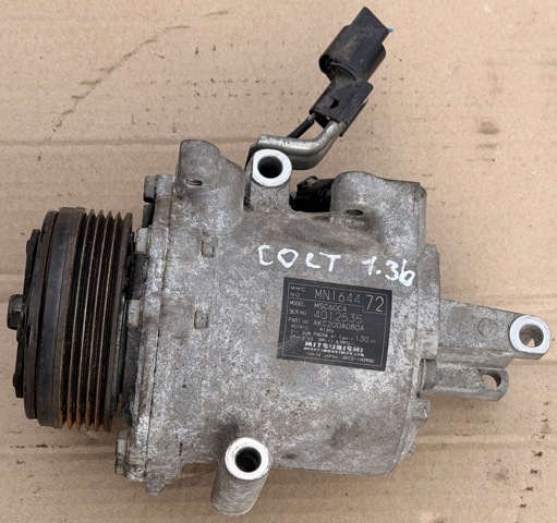 Компрессор климатической установки MN164472 MITSUBISHI