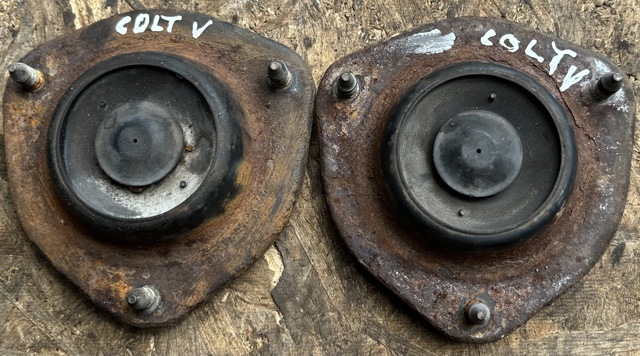 Опора передней стойки MR131420 MITSUBISHI