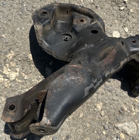 MITSUBISHI MR223256 Балка передней подвески (подрамник) в наличии Киев
