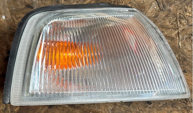 Поворотник правый MR241678 MITSUBISHI