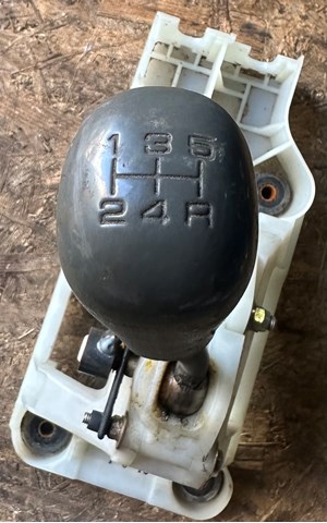 MITSUBISHI MR246297 Кулиса переключения передач в наличии Днепр