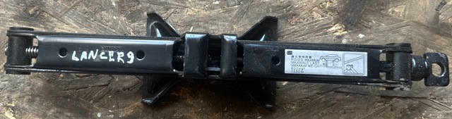 Подъемник гидравлический MR403843 MITSUBISHI