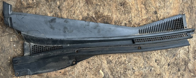Решетка воздухозаборника салона MR533286 MITSUBISHI