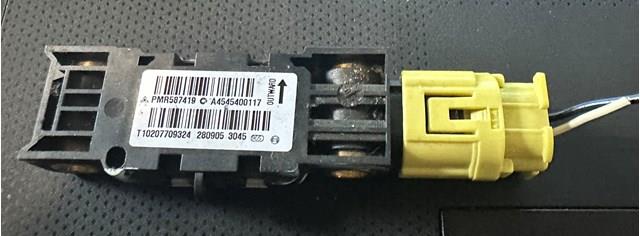 Датчик Айрбег передний MR587419 MITSUBISHI