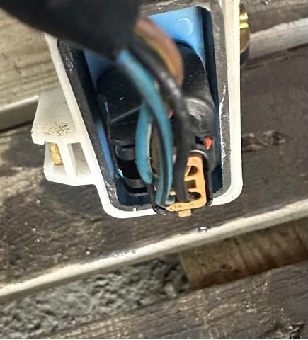MR911383 Замок двери передней левой купить Николаев