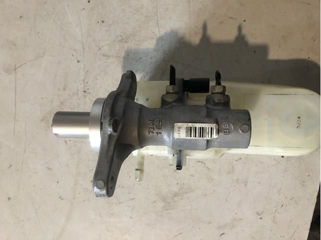 MITSUBISHI MR955857 Бачок главного тормозного цилиндра (тормозной жидкости) в наличии Ровно