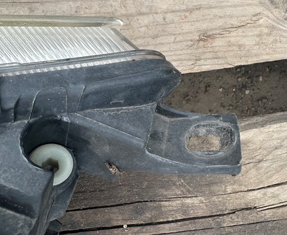 MR957354 Фара правая купить Запорожье