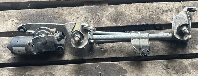 Трапеция щеток лобового стекла MR957385 MITSUBISHI
