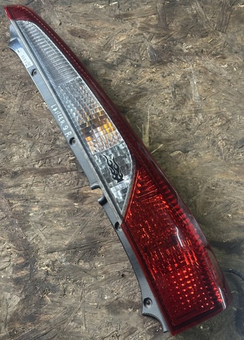 Правый стоп MR991748 MITSUBISHI