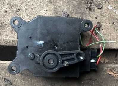 N100464D NISSAN купить в Сумы