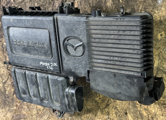 Корпус воздушного фильтра, нижняя часть Z66813Z0X MAZDA