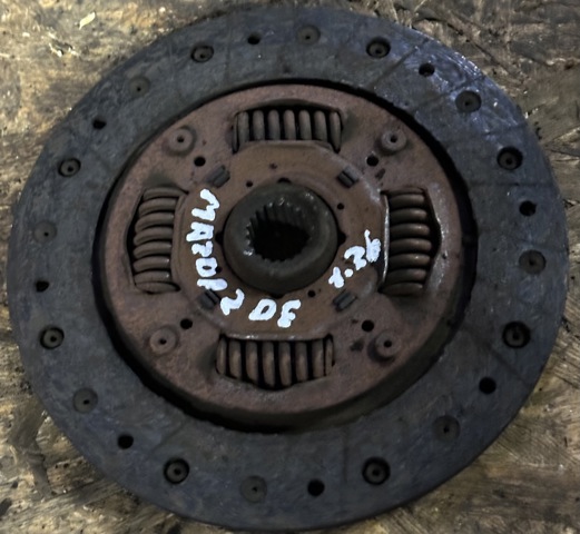 Диск сцепления ведомый ZJ0216460 MAZDA