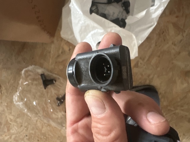 MERCEDES 0015427418 Датчик сигнализации парковки (парктроник) передний в наличии Ирпень