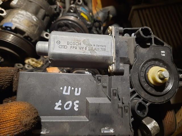 Мотор стеклоподъемника водительской двери 0130821765 BOSCH