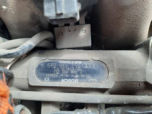 Рампа форсунок системы впрыска топлива 057130089A VAG