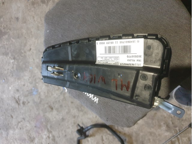 Подушка безопасности AIRBAG спинки сиденья, левого 1648601705 MERCEDES