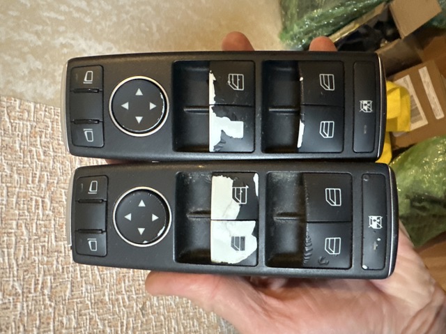 Кнопки переднего левого стекло подъемника 1669054300 MERCEDES