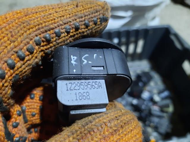 1Z2959565A Блок управления зеркалами заднего вида, на двери купить Ужгород