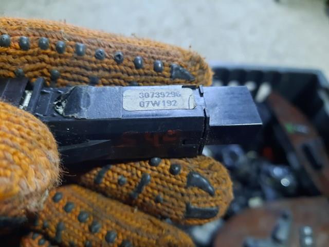 VOLVO 30739296 Кнопка включения аварийного сигнала в наличии Сумы