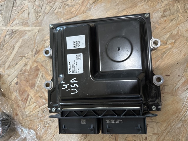 Компьютер двигателя 32203480 VOLVO