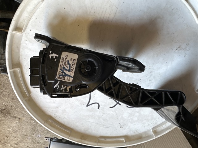 4940079J90 SUZUKI купить в Тернополь