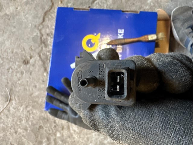Клапан соленоид регулирования заслонки EGR 7700113709 RENAULT