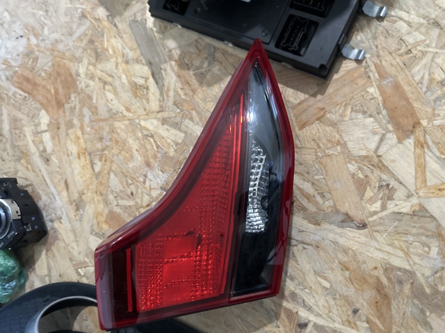 Задняя левая внутренняя фара 92403G2000 HYUNDAI