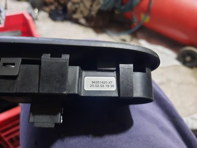 96351625XT PEUGEOT Кнопочный блок управления стеклоподъемником передний правый купить в Чернигов