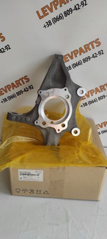 Цапфа (поворотный кулак) передний правый 51711S1100 HYUNDAI