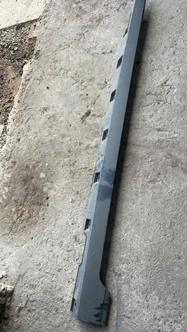 Накладка (молдинг) порога наружная левая 3G0853857F VAG