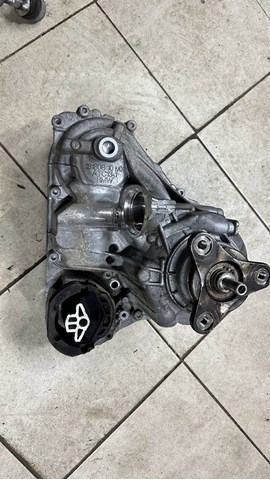 Коробка раздаточная 27108686666 BMW