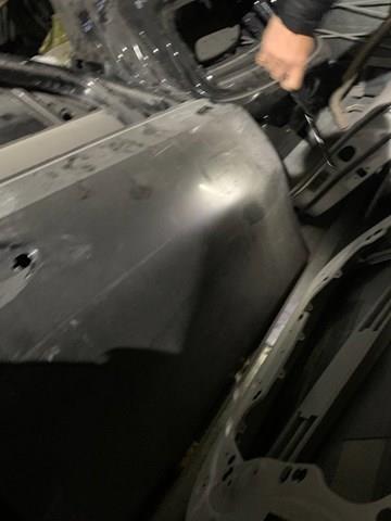 Пассажирская передняя дверь 41007408962 BMW