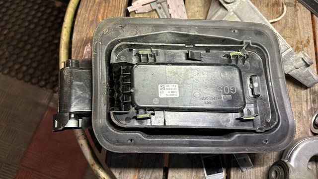 51177440018 BMW Корпус заливной горловины топливного бака купить в Черкассы